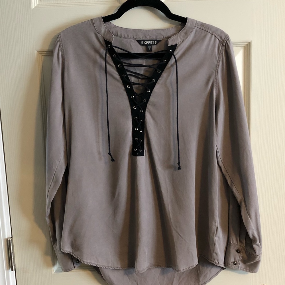 Express lace up twill long sleeve